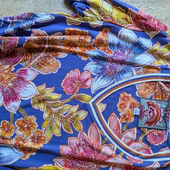 Johnny Was Janie Favorite Short Sleeve V‑Neck Swing Tee Leilah, Size Small - Picture 9 of 9